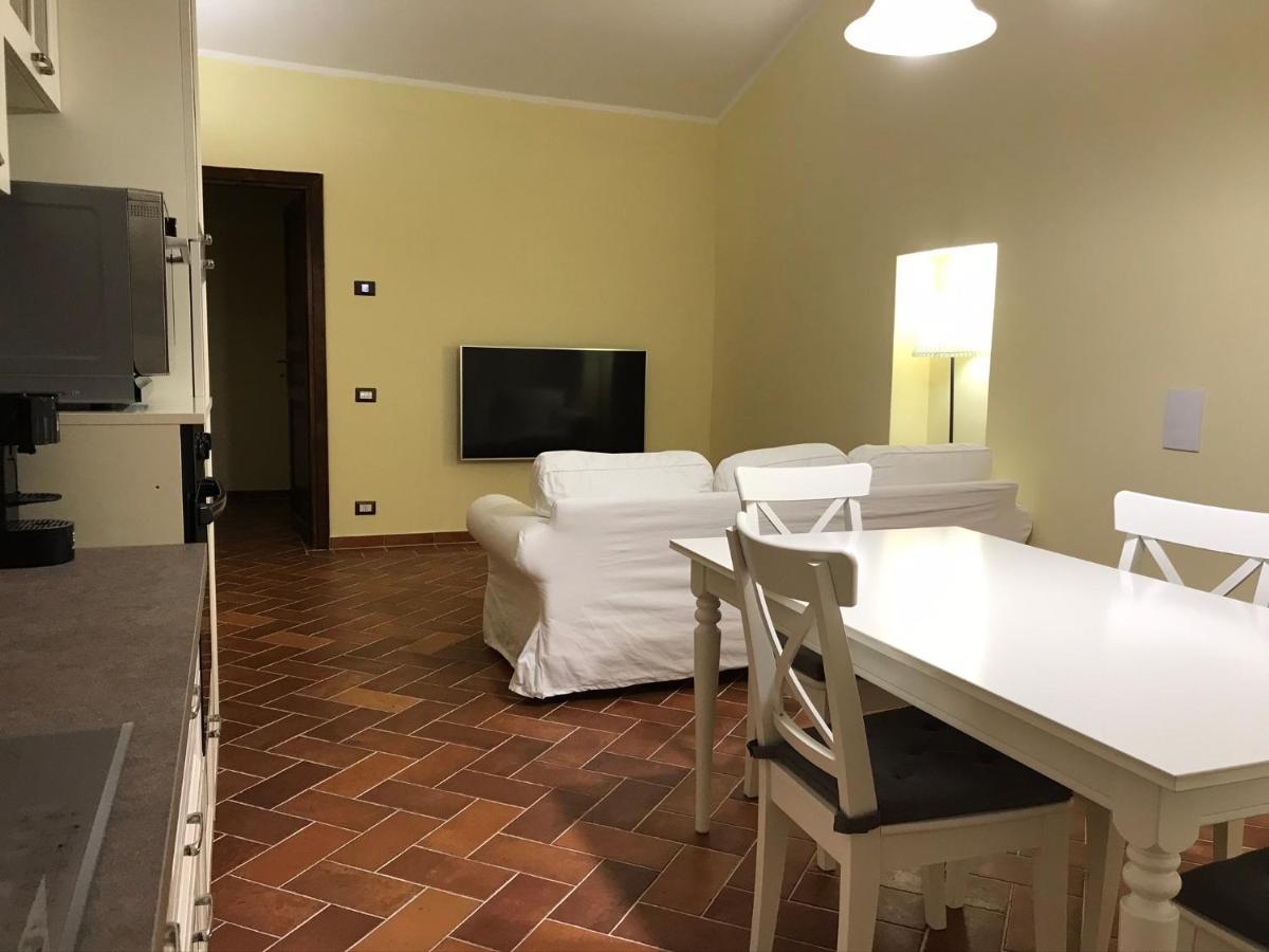 Ferienwohnung Rosa Di Maggio Pari Exterior foto