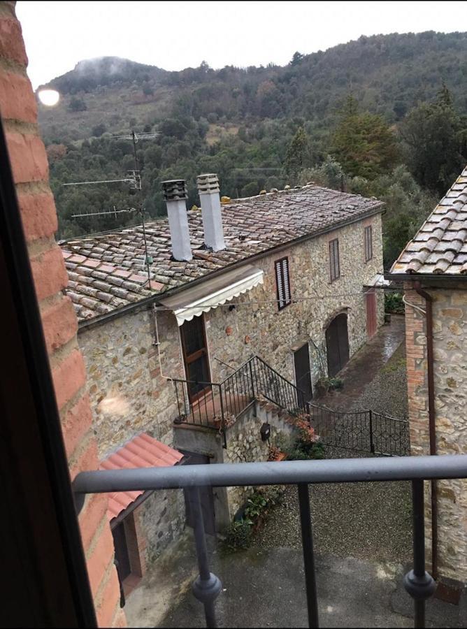 Ferienwohnung Rosa Di Maggio Pari Exterior foto